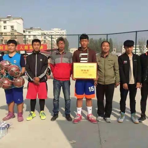 城关二中人物风采篇之四                                人生导师，二中旗手              ――杨亚乾主任
