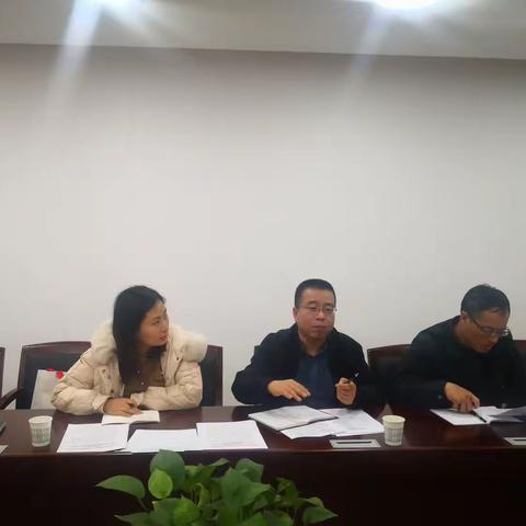 市统计局到韩森寨街道开展统计法律法规宣讲和专项调研