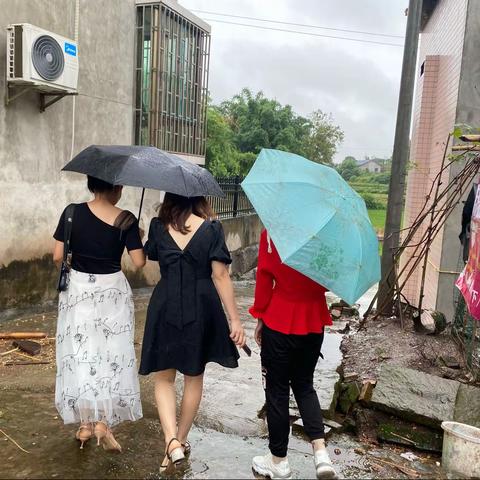 爱，一直在行动——记立石中学家访进行时