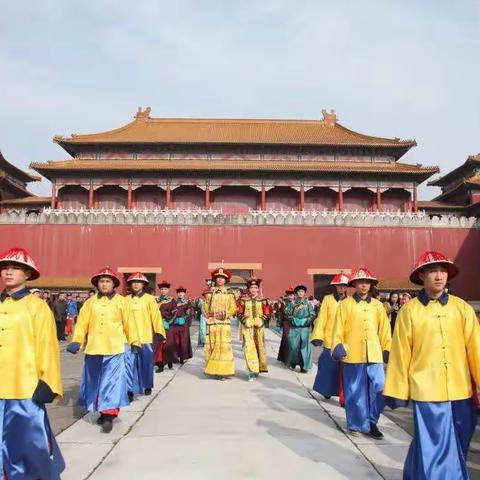 《横店影视城》6月9、10、11日，横店影视城三日游精品纯玩，秦皇宫、明清宫、清明上河、圆明新园、欢乐谷，住商务