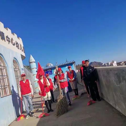 东坪镇中心幼儿园“大手牵小手”爱卫运动，我们在行动！