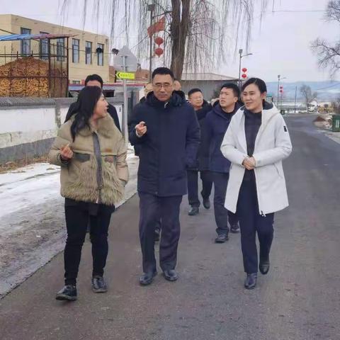 省分行党委委员李满同志深入东辽推进“重返乡村”
