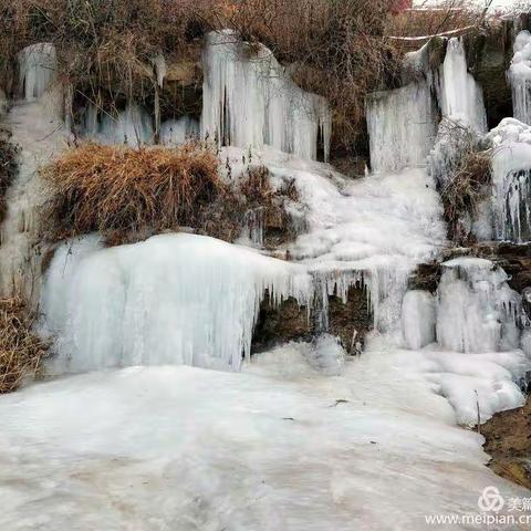 葫芦村的冰瀑奇观