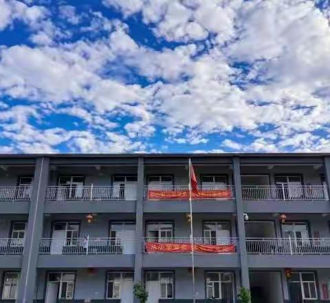 车厂小学教师参加劳动新课标培训