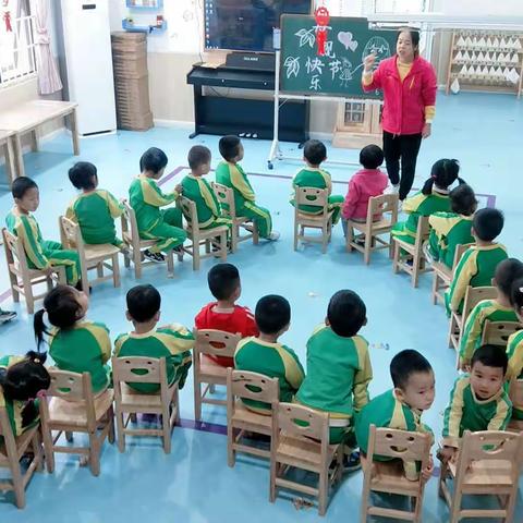 【感恩母亲 ，爱在当下】朝阳星城迪乐幼儿园小一班母亲节活动