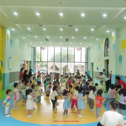 “阳光早操，快乐成长”---北大新世纪培杰幼儿园早操比赛