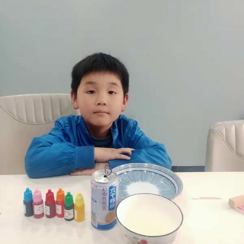 科学小实验之牛奶山水画