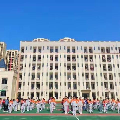 同学习，共进步。—— 记兴业县城西小学数学组第11周教研活动