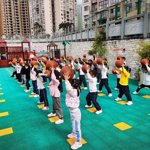 巫溪县大风车幼儿园红果果二班第十周精彩回忆