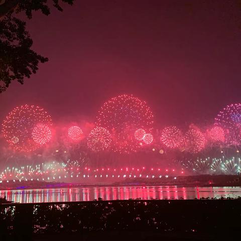 刹那花火，见证努力