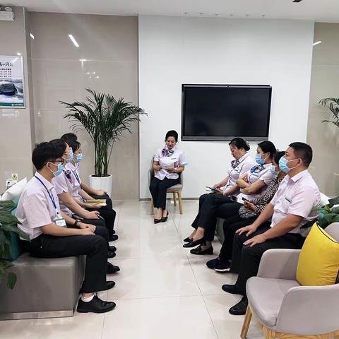 平原支行营业室“赢在金秋”工作简报二