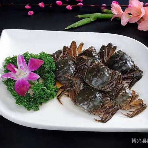 腌制“醉蟹”