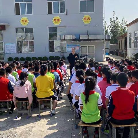 刘仲莹学校小学部举行暑假预习考试表彰会