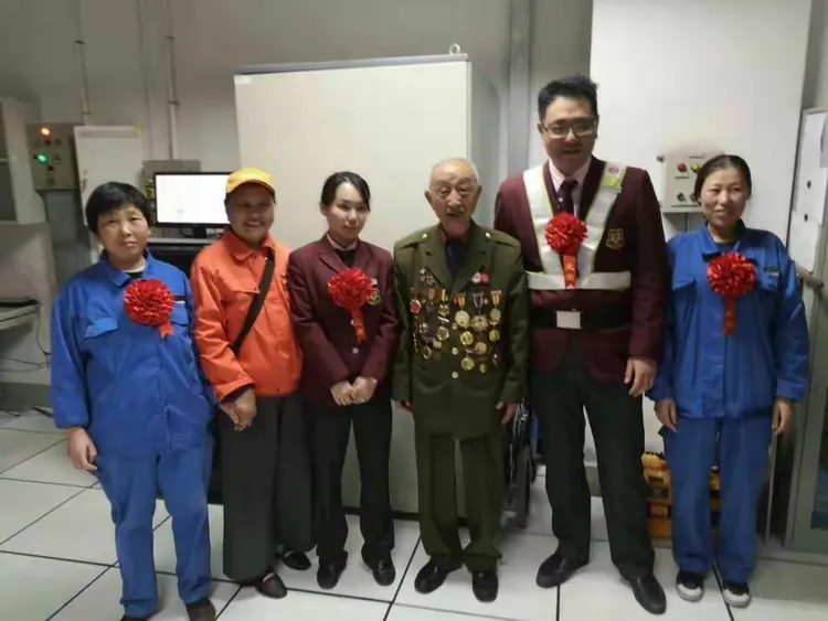 愛心媽媽团队首席顾问新四军老战士刘石安