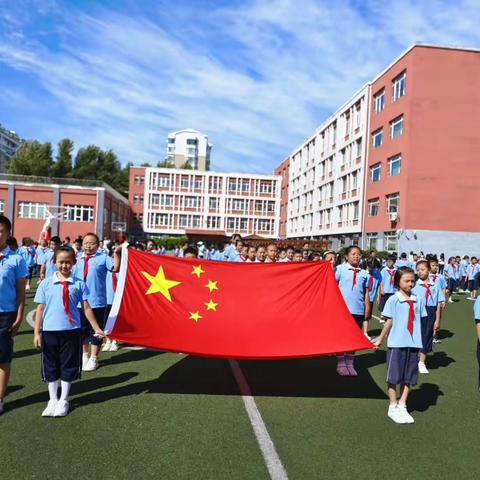 明珠小学四年级（2）班升旗仪式