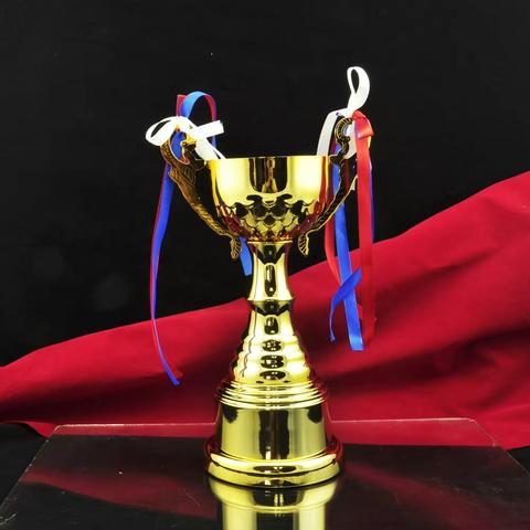 春华秋实，硕果累累；同心协力，共创佳绩----襄阳七中青年教师在省市优质课获奖连连