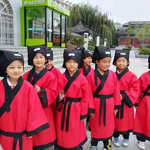 东关小学参加博物馆迎中秋活动