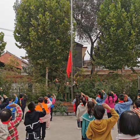西仲许小学入队仪式