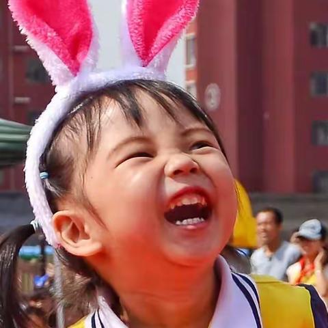 天真活泼可爱的小怡怡