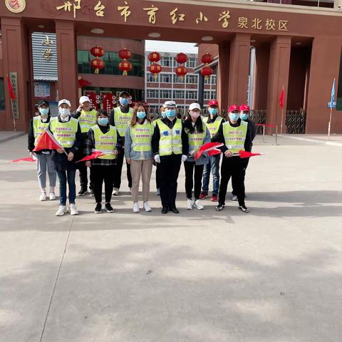 执守志愿岗位，助力校园安全——育红小学泉北校区六4⃣️班家长志愿者执勤记录