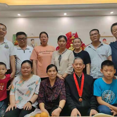 当74岁生日偶遇祖国72岁华诞