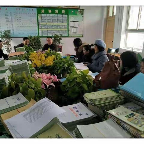康封中心小学热烈欢迎县教研室领导莅临我校检查指导工作