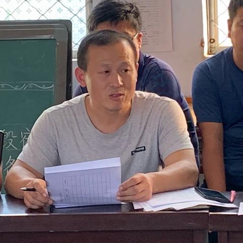 南凡初中开展“不忘初心、牢记使命”主题教育活动