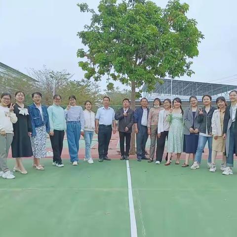 桃李芬芳迎三月，春风化雨拂朱颜——东方市三家初级中学庆3.8妇女节活动