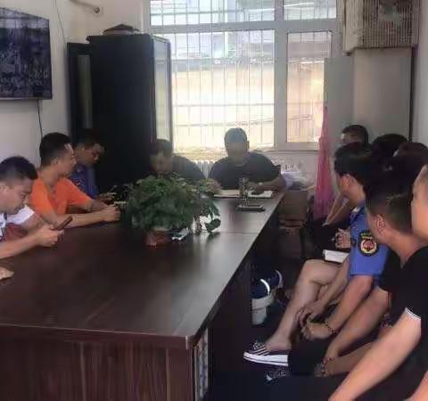 纬北城管科召开“创卫”攻坚动员会，推进工作再部署、再落实