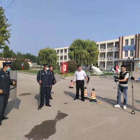 反恐防暴,守护安全—邱家店镇实验中学举行反恐防暴应急演练