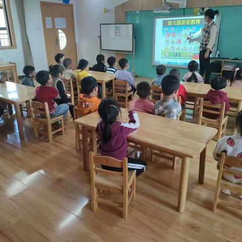 【交通安全】大自然德鸿幼儿园交通安全宣传知识