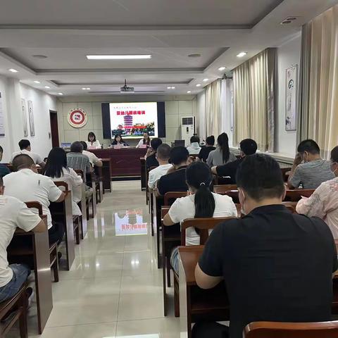 安阳市市场监督管理局在 文峰区“质量服务小站”开展帮扶活动