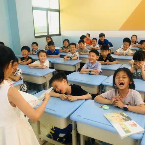 阅读之起点   真善美之光——一二年级校本《绘声绘画》