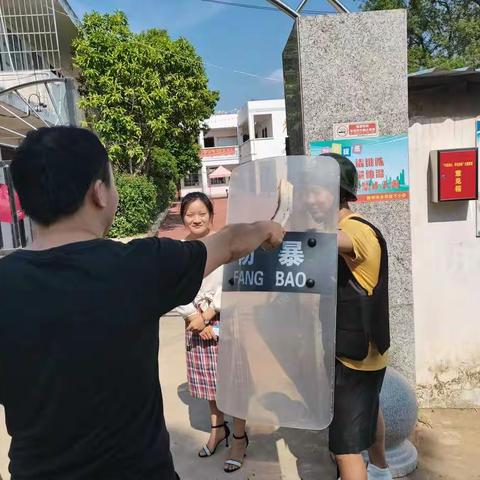 提高防范技能，打造平安校园——窑下小学预防校园暴力、非法入侵应急演练