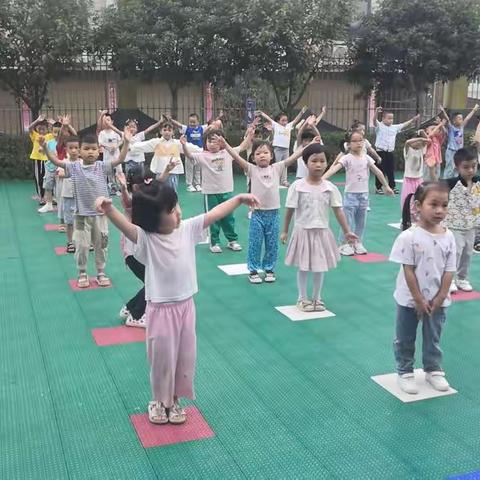 幼儿园一日生活——《快乐成长，我来守护》