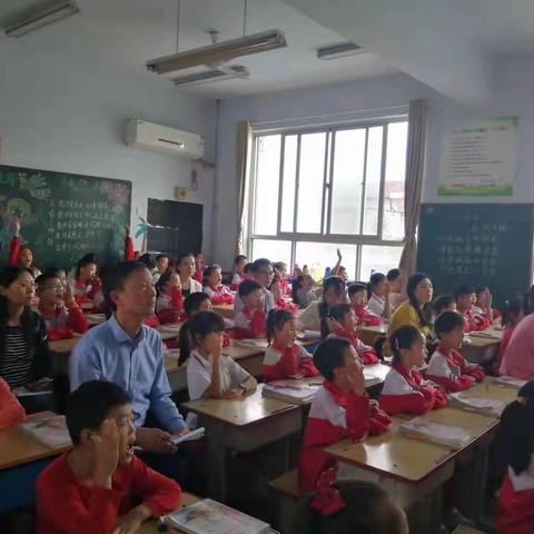 “汇报”“推门”齐步走——“双减”举措之一“抓好课堂主阵地”