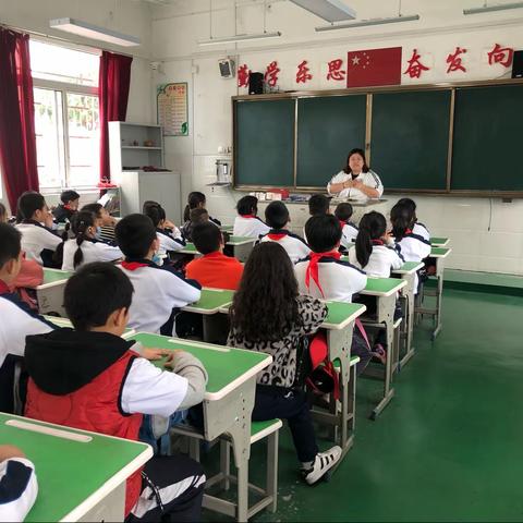 家长进课堂，携手促成长——三明市第十二中学小学部三年（2）班