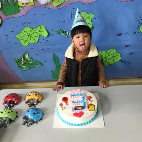 南方艺蕾蕾蕾小二班懿懿小美女过生日喽！