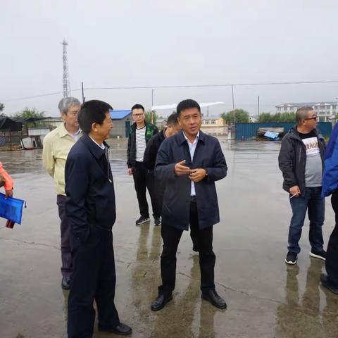 自治区农机局、呼伦贝尔市农牧局、农机推广站领导一行来莫旗检查指导农机工作。