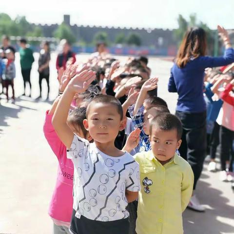 北关小学140班 感享多姿多彩的小学生活！