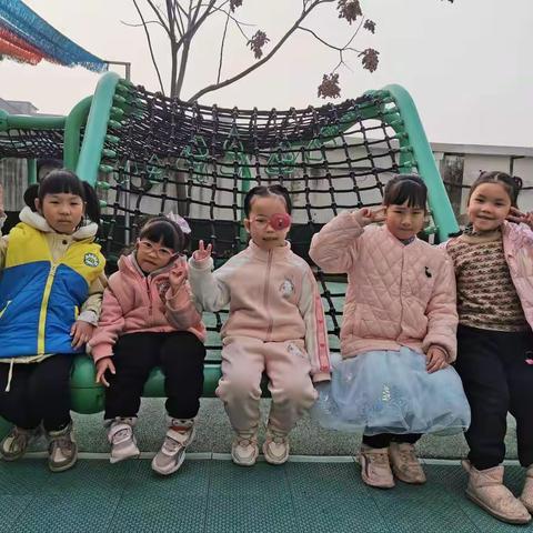 快乐成长记——青葵幼儿园果果一班