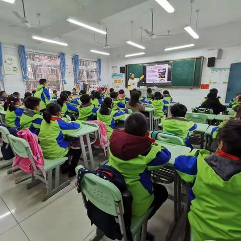 “生活中的辐射”--博士进课堂&梦园小学教育集团天柱路校区2018级六班