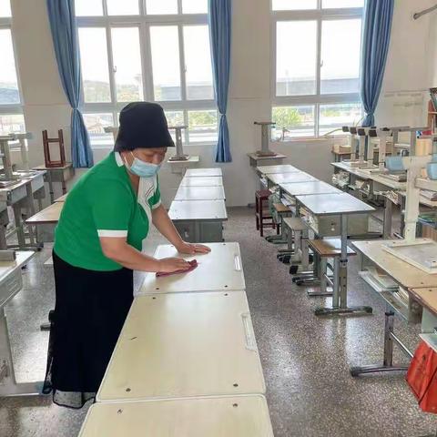 用心打扫 ，“净”待归来——记平陌镇实验小学复学前的卫生消毒大扫除