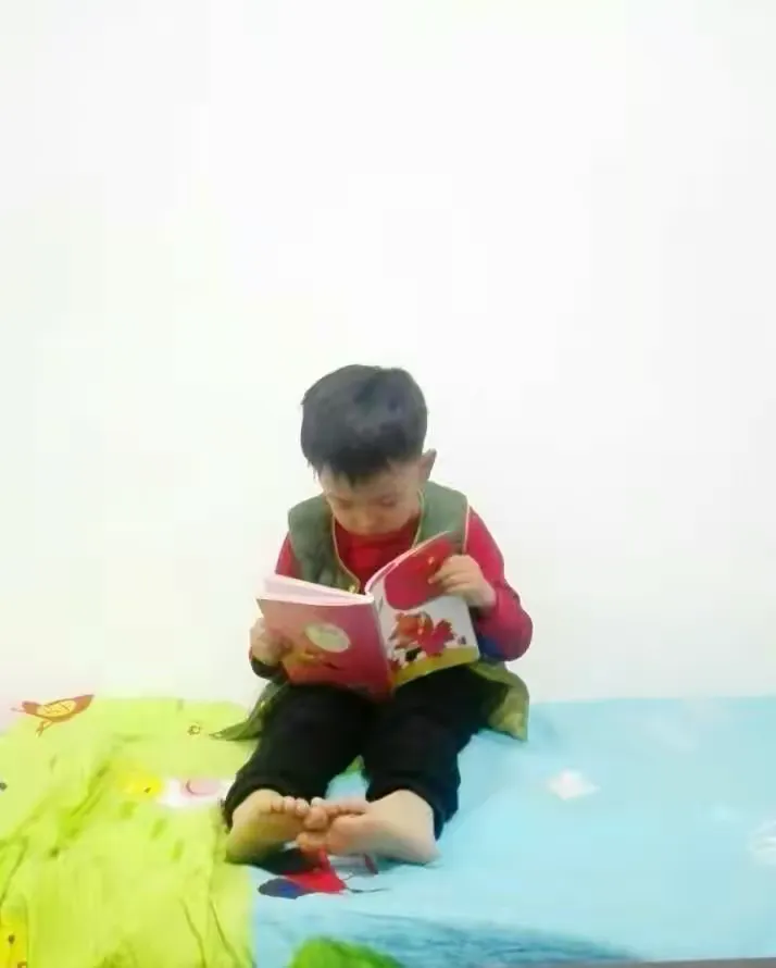 一年三班的快乐读书郎