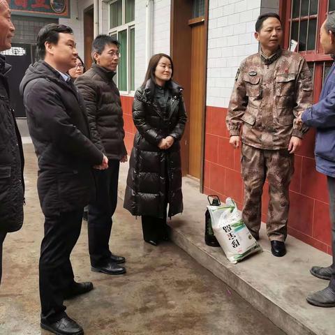 县武装部部长王生海深入长宁镇开展春节前慰问活动