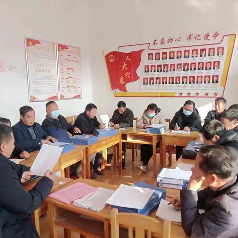 集体扫雪保畅通 不畏严寒暖意浓——王圈管区在行动