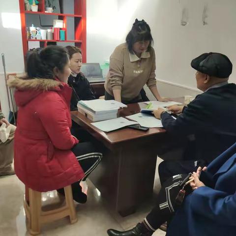 槐荫区总工会集体协商指导员深入道德街街道辖区企业指导“1+3”集体合同签订工作