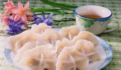 园艺场双语幼儿园中二班“快乐包饺子 温暖过冬至”活动