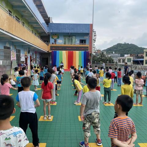 水边镇中心幼儿园庆“六一”游园活动暨2022年4、5、6月份集体生日会