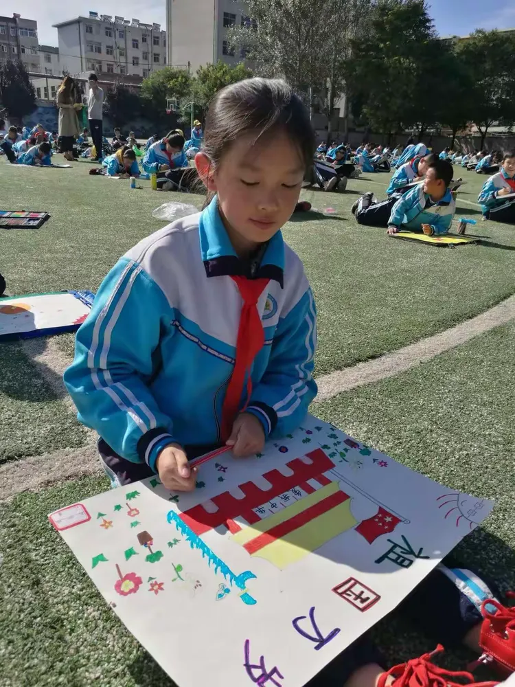 长庆小学迎"国庆"绘画大赛